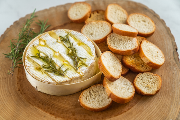 Baked camembert with garlic and rosemary