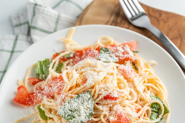 No-Cook Pasta with Tomatoes and Basil Infused Olive Oil